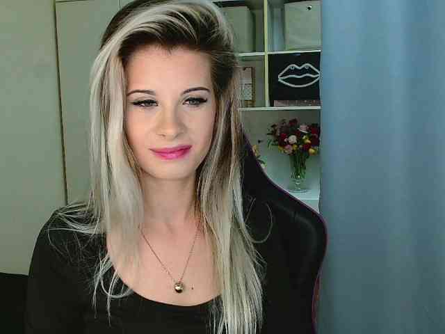 KristineNatural webcam