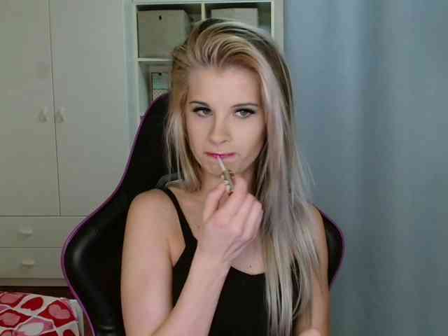 KristineNatural webcam