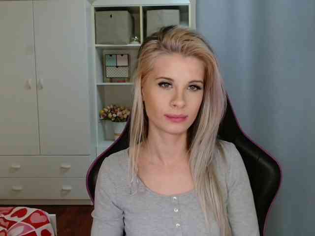 KristineNatural webcam