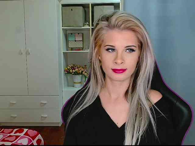 KristineNatural webcam