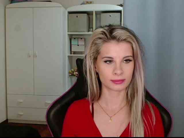 KristineNatural webcam