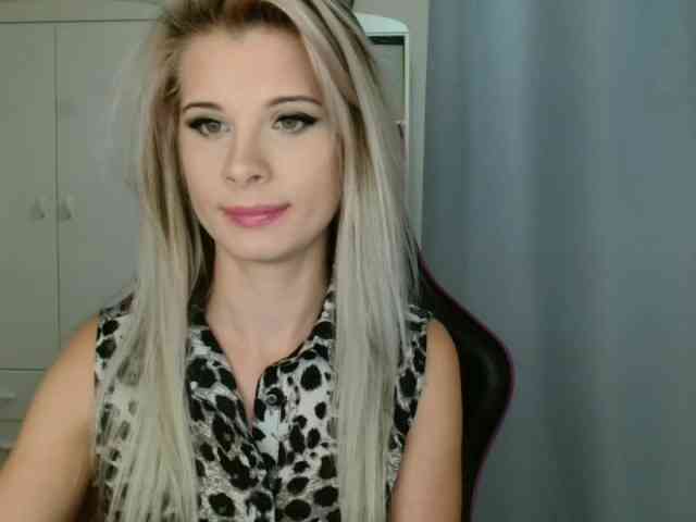 KristineNatural webcam