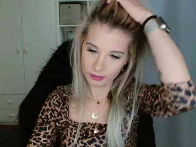 KristineNatural webcam