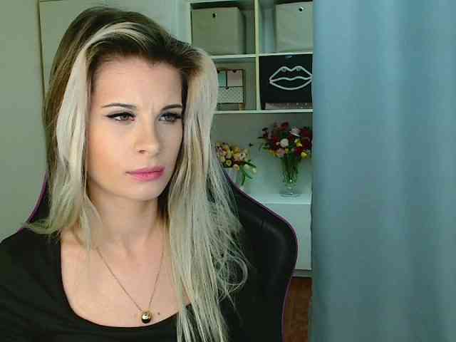 KristineNatural webcam
