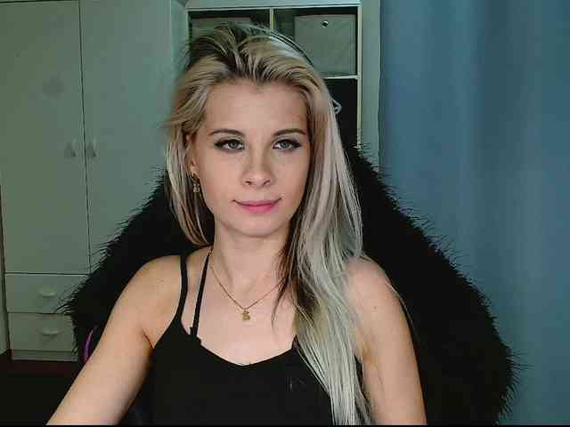 KristineNatural webcam