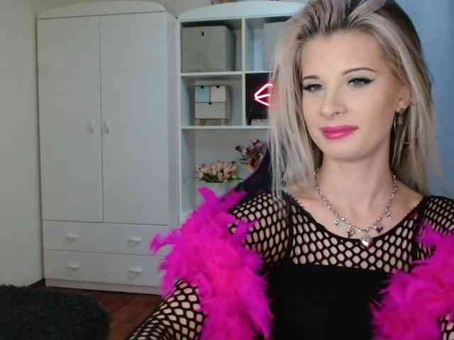 KristineNatural webcam