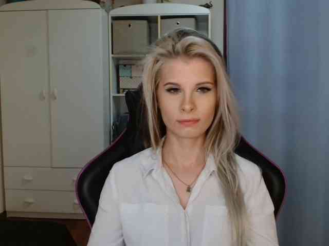 KristineNatural webcam