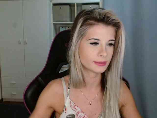 KristineNatural webcam