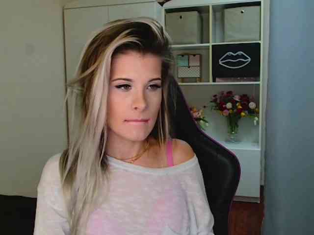 KristineNatural webcam