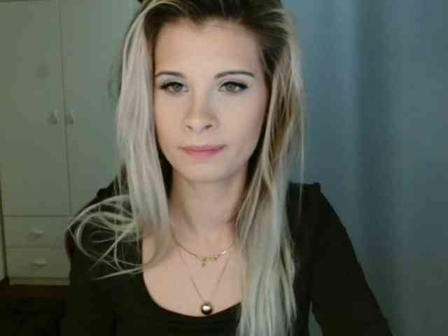 KristineNatural webcam