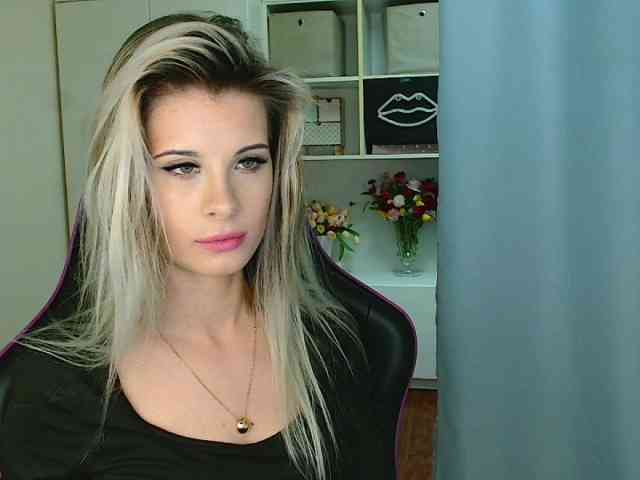 KristineNatural webcam