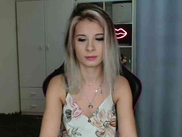 KristineNatural webcam