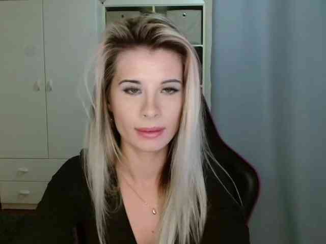 KristineNatural webcam