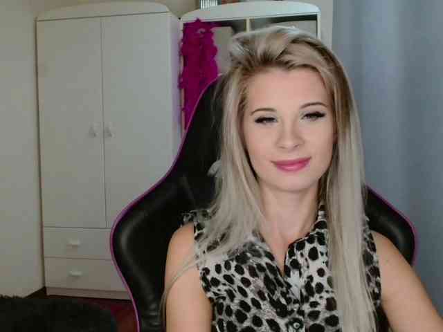 KristineNatural webcam
