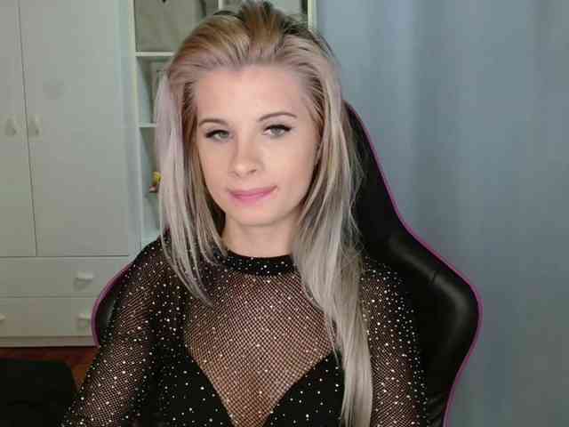 KristineNatural webcam