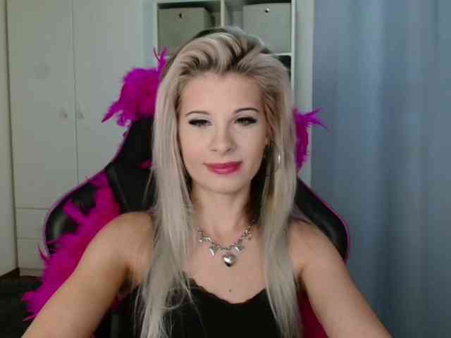 KristineNatural webcam