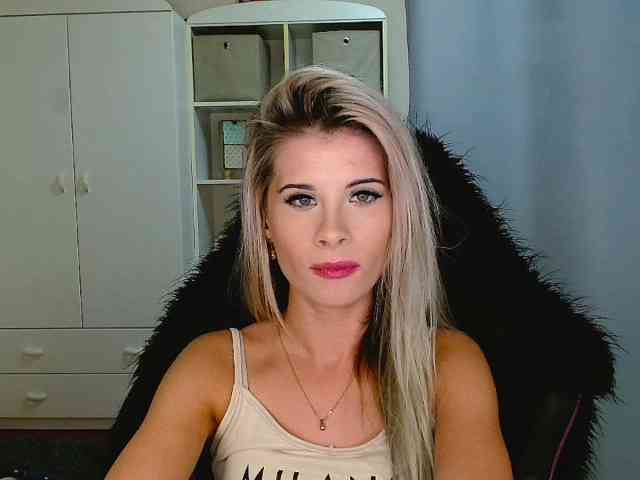 KristineNatural webcam