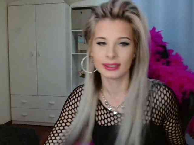KristineNatural webcam