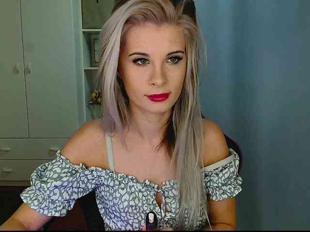 KristineNatural webcam