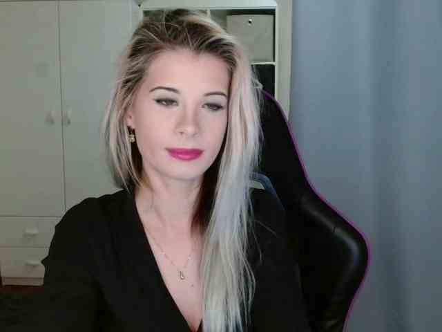 KristineNatural webcam