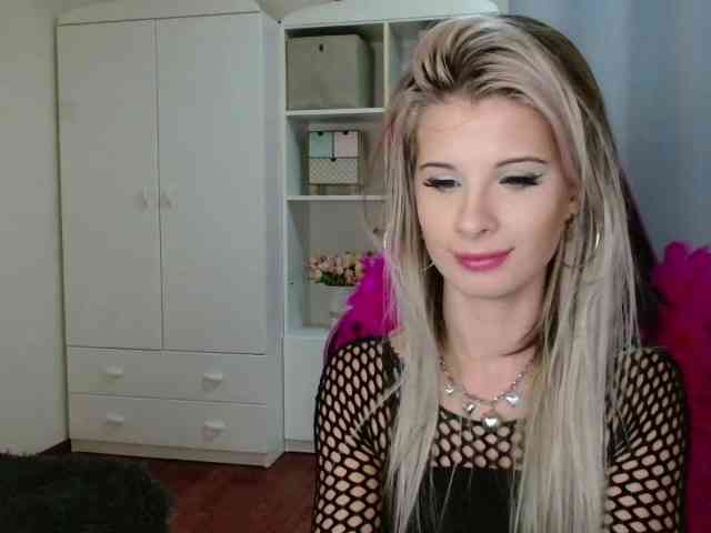 KristineNatural webcam