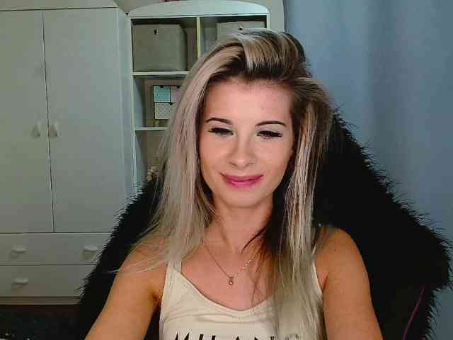 KristineNatural webcam