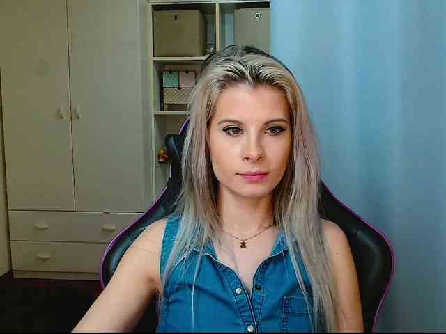 KristineNatural webcam