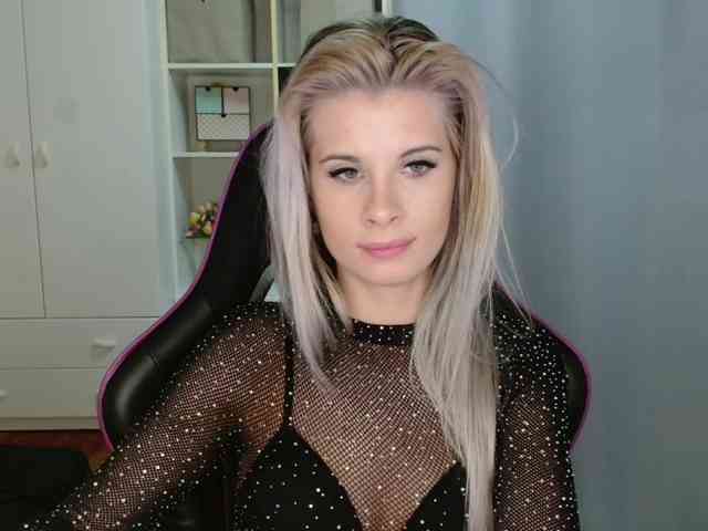 KristineNatural webcam