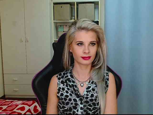 KristineNatural webcam