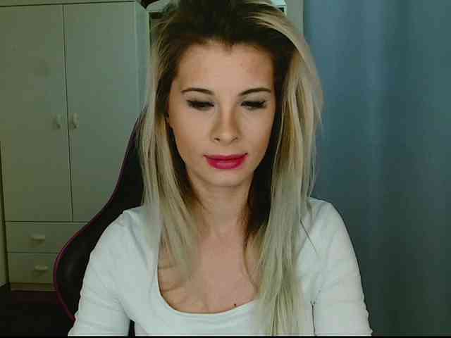 KristineNatural webcam