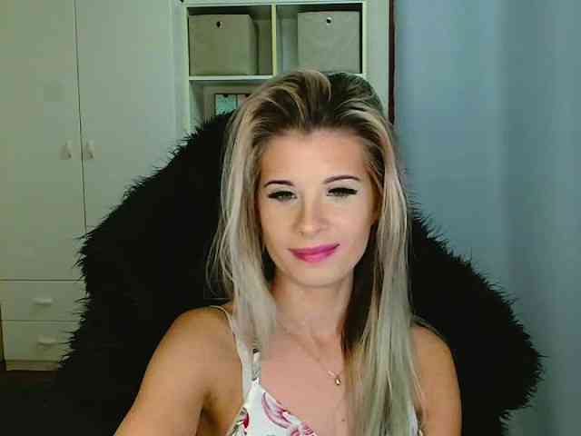 KristineNatural webcam