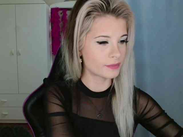 KristineNatural webcam