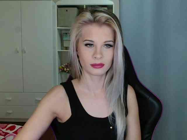 KristineNatural webcam