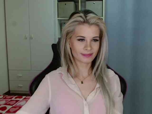 KristineNatural webcam