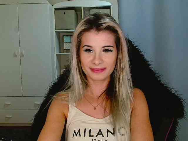 KristineNatural webcam