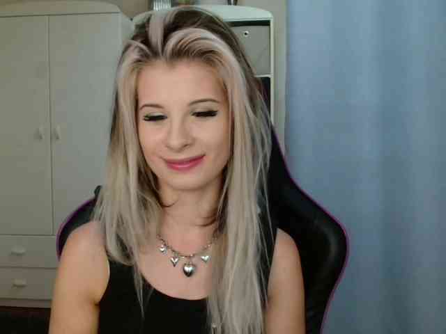 KristineNatural webcam