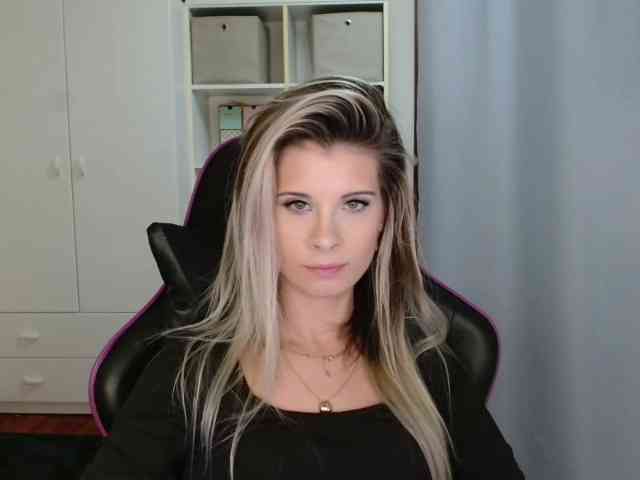 KristineNatural webcam