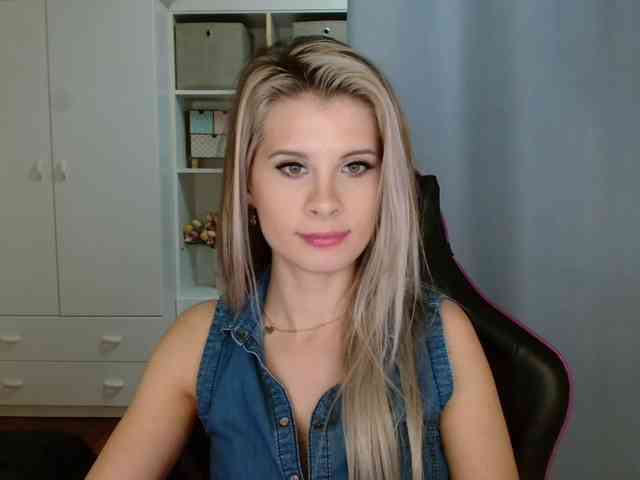 KristineNatural webcam