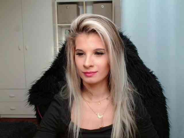 KristineNatural webcam