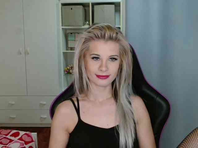 KristineNatural webcam