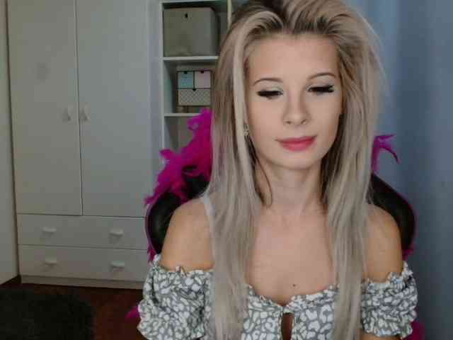 KristineNatural webcam