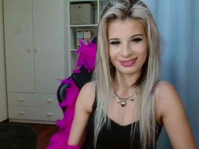 KristineNatural webcam