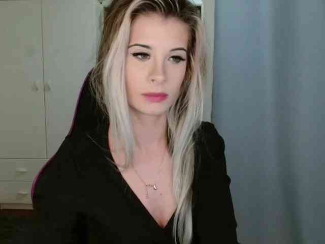 KristineNatural webcam