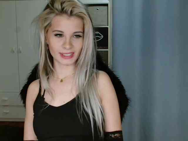 KristineNatural webcam