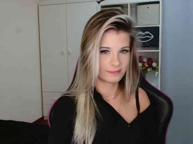 KristineNatural webcam