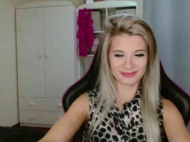 KristineNatural webcam