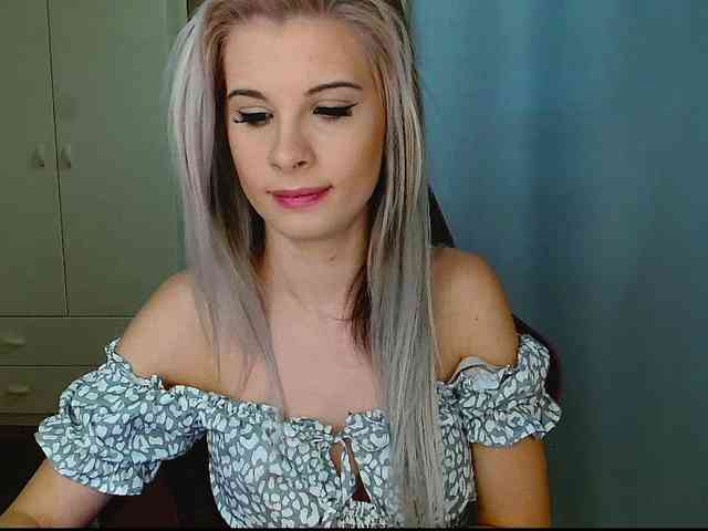 KristineNatural webcam