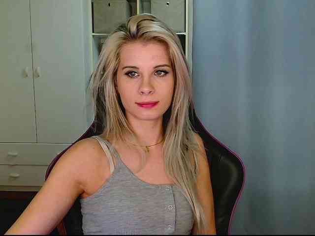 KristineNatural webcam