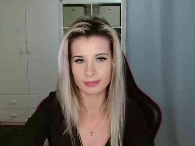 KristineNatural webcam