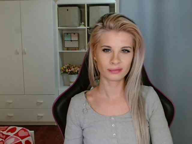 KristineNatural webcam